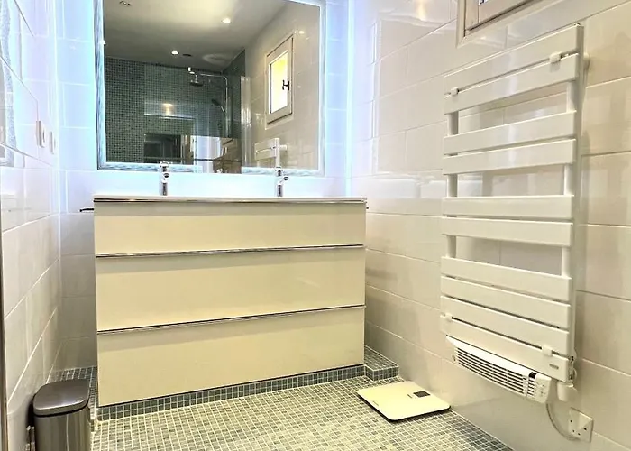 La Source 83 - Close To St Tropez فندق مبيت وإفطار 4*