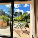 Couette-café La Source 83 - Close To St Tropez 4*