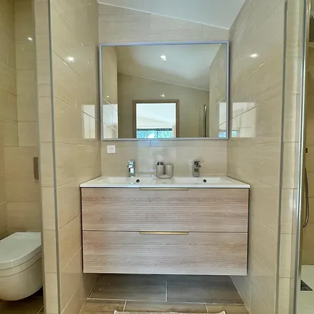 La Source 83 - Close To St Tropez Bed & Breakfast Cogolin
