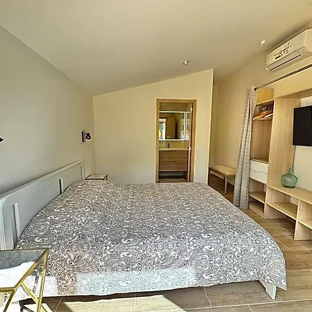 Bed & Breakfast La Source 83 - Close To St Tropez 4*