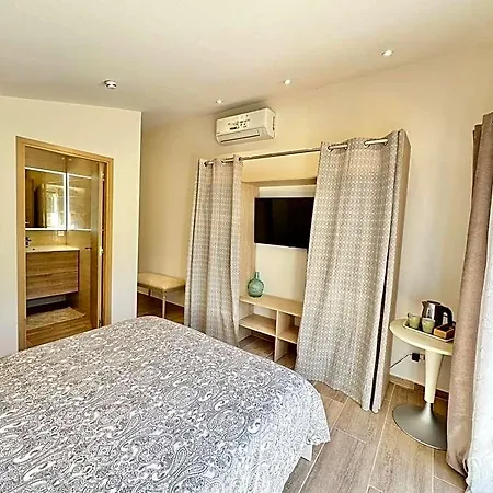 Bed & Breakfast La Source 83 - Close To St Tropez 4*