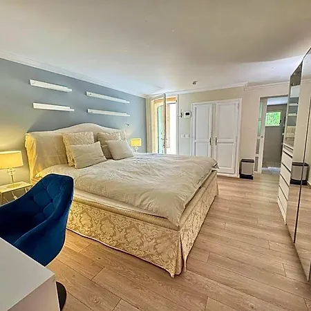 La Source 83 - Close To St Tropez Bed & Breakfast