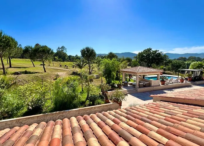 La Source 83 - Close To St Tropez B&B