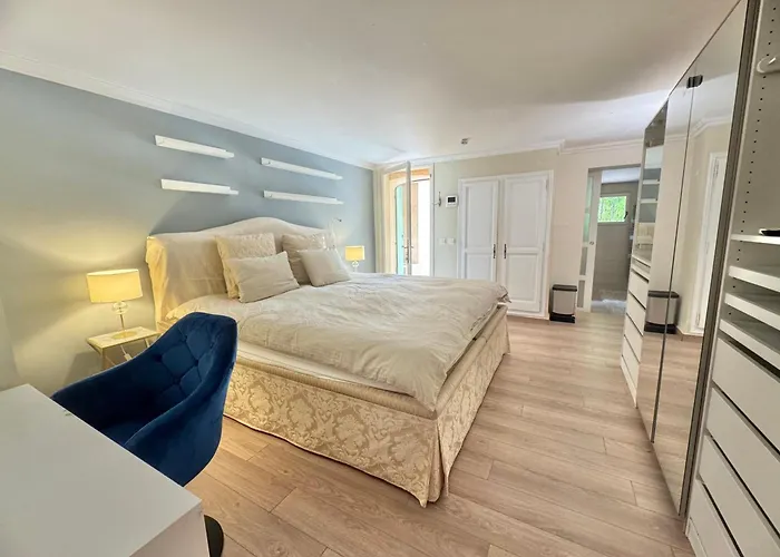 La Source 83 - Close To St Tropez B&B 4*